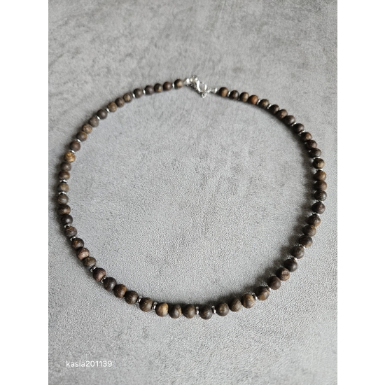 Naszyjnik z kamieni bronzytu